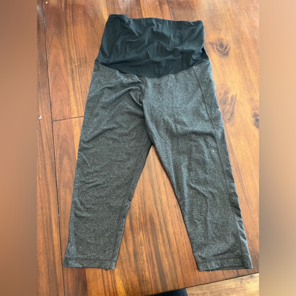Maternity heather grey 3/4 length workout pants